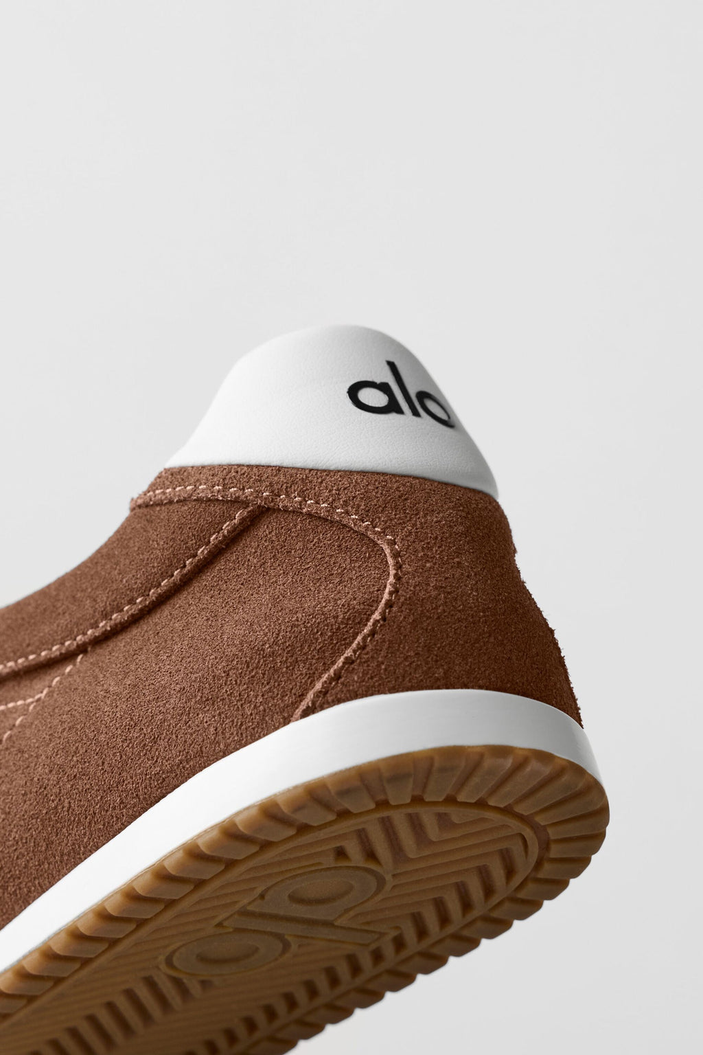 ALO Sunset Sneaker (Unisex) - Rich Sun Kissed Brown